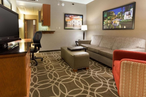 Drury Inn & Suites San Antonio Riverwalk image 9